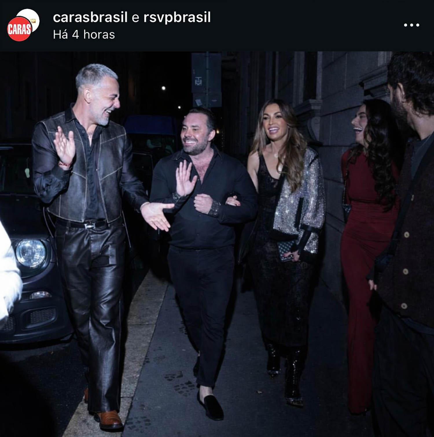 Bem acompanhado em publicação da revista CARAS.